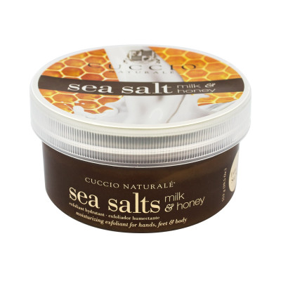 CUCCIO NATURALÉ SEA SALT SCRUB - Milk & Honey 553g 