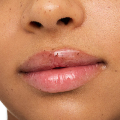 ESSENCE - HYDRA KISS LIP OIL 08 - Mocha Glow